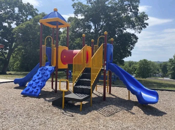Highland Manor Picture 6
