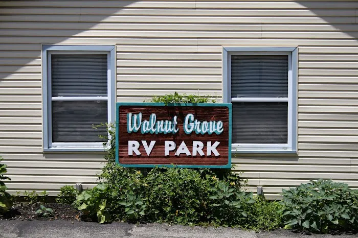 Walnut Grove RV Park Picture 2