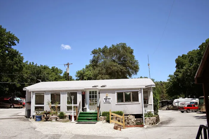Walnut Grove RV Park Picture 3