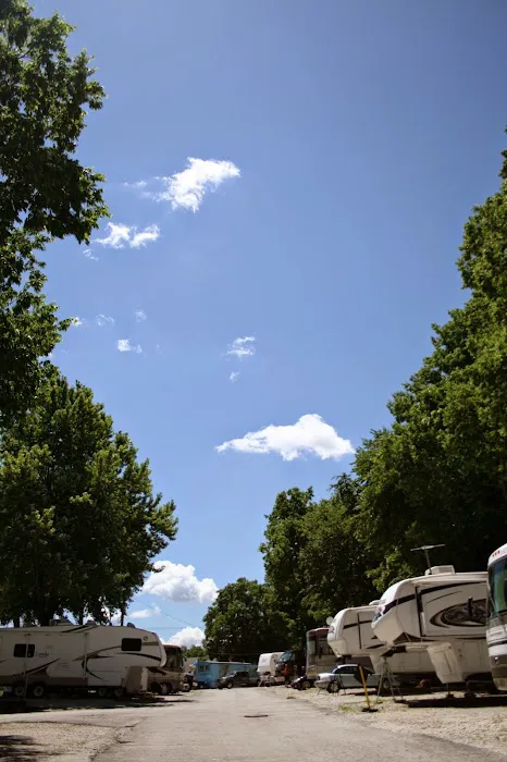 Walnut Grove RV Park Picture 9