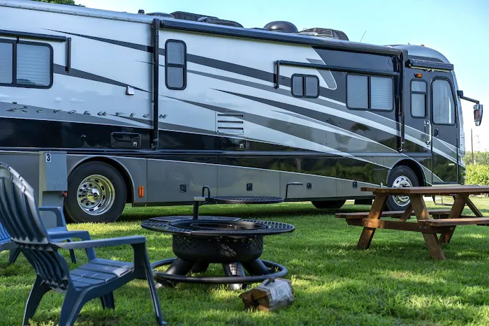RV N The Vines KC Picture 3