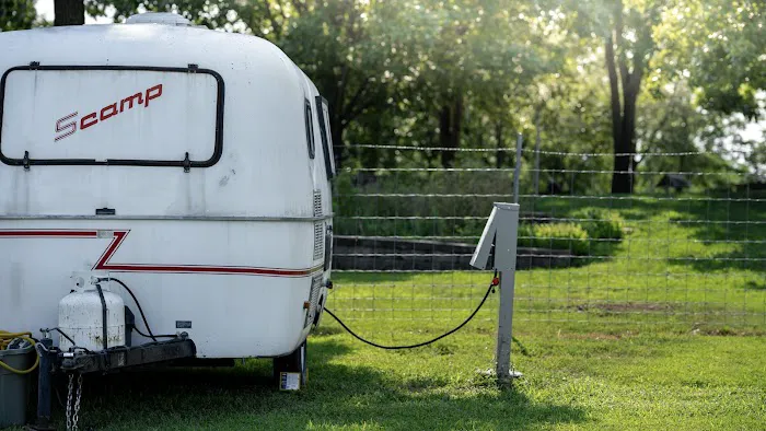 RV N The Vines KC Picture 2