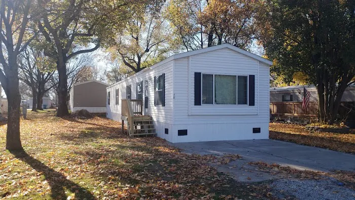 Lepere Mobile Home Village Picture 2