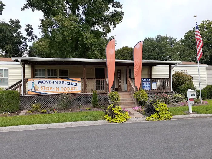 Lepere Mobile Home Village Picture 8