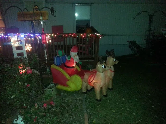 Ryan Manor Picture 1