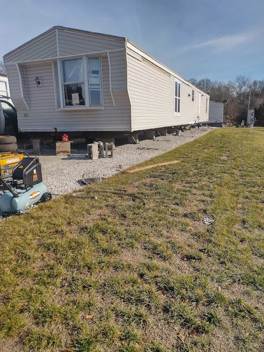 Ryan Manor Picture 3