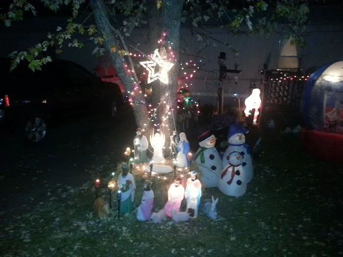 Ryan Manor Picture 8