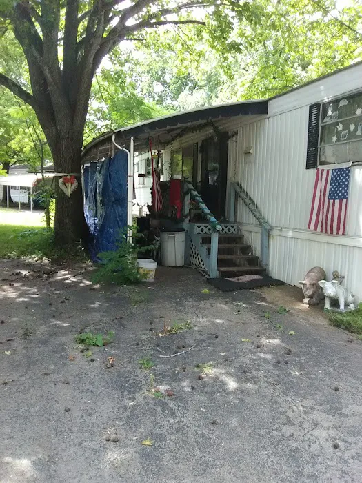 East Gate Trailer Court Inc Picture 6