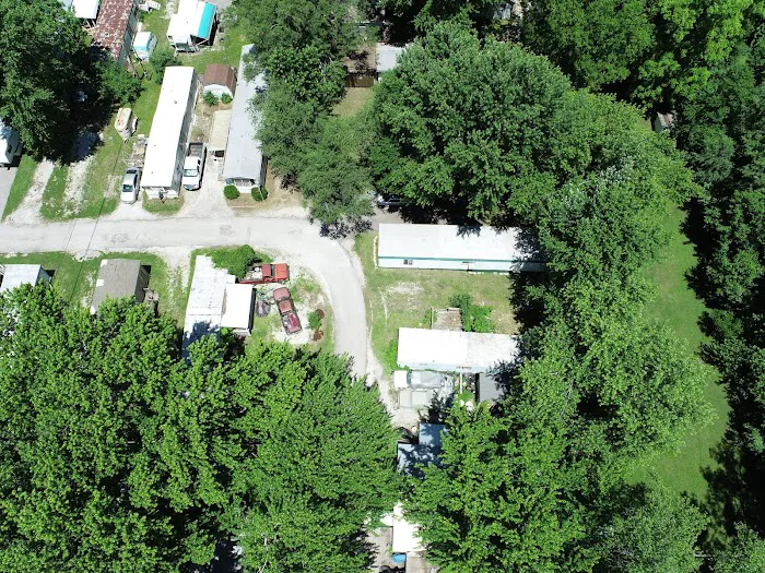 Cook's Mobile Home Park Picture 3