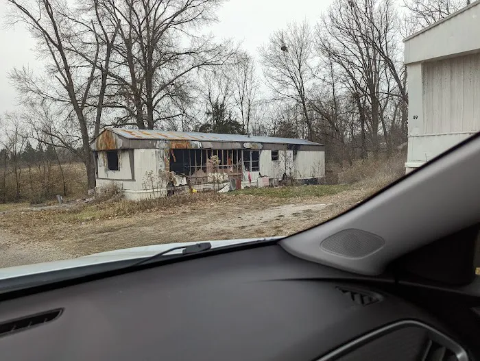 Green Hills Mobile Home Park Picture 4