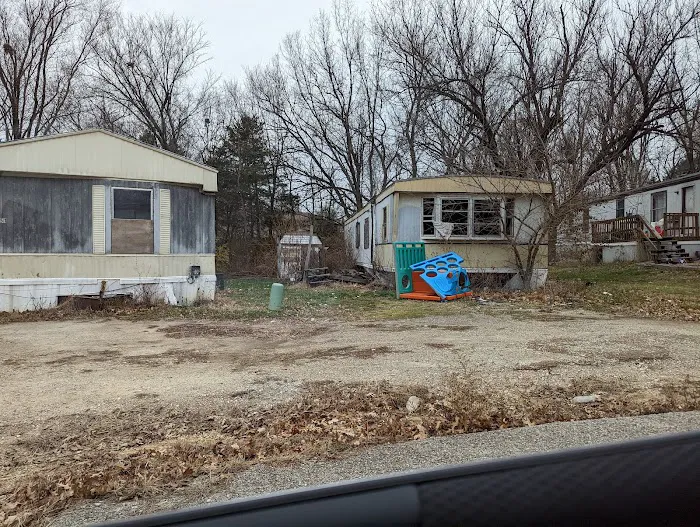 Green Hills Mobile Home Park Picture 3