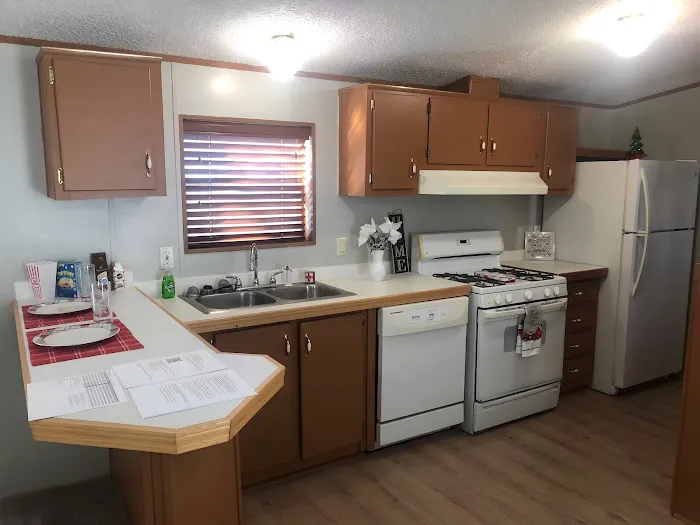 Park Village Mobile Home Park Picture 5