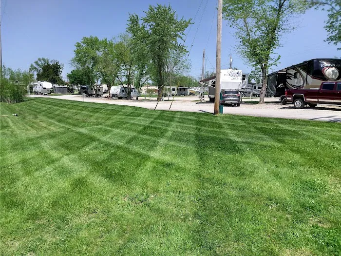 Pine Grove Homes & RV Community Picture 5