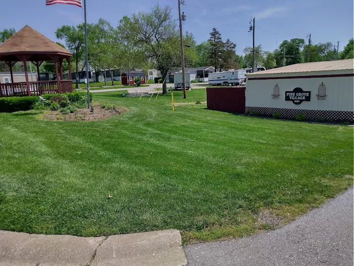 Pine Grove Homes & RV Community Picture 6