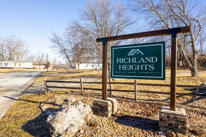 Richland Heights Mobile Home Park North Picture 3