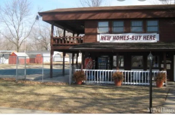 Woodstock Mobile Home Park Picture 5