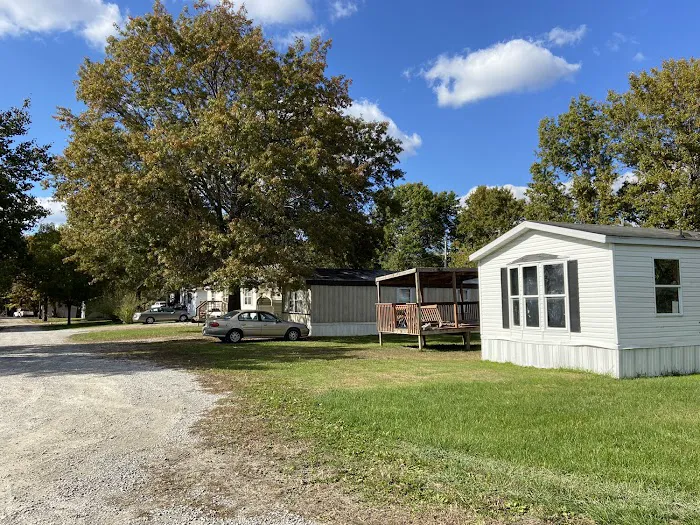 Oakridge Mobile Home Park Picture 5