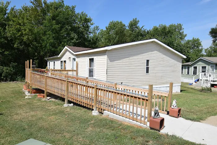 Easy Living Manufactured Home Community Picture 3