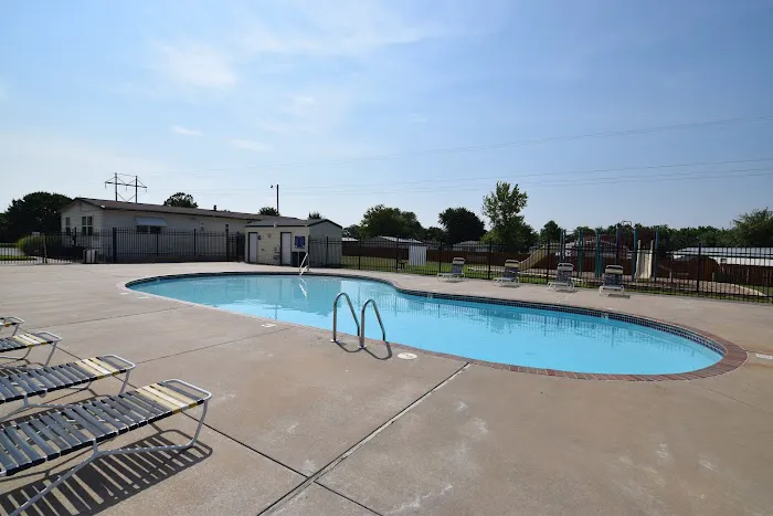 Easy Living Manufactured Home Community Picture 1