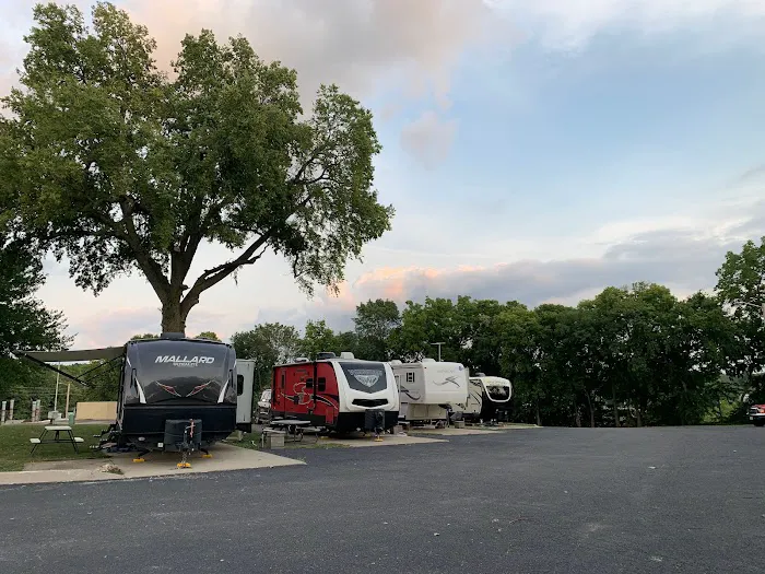 Campus RV Park Picture 7