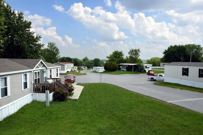 River Oaks Manufactured Home Community Picture 1