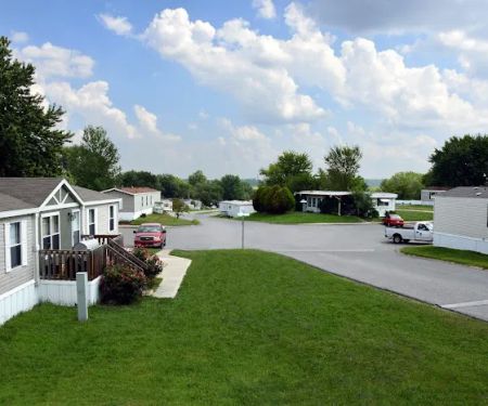 River Oaks Manufactured Home Community