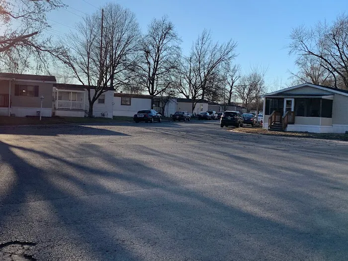 Royal Estates Mobile Home Park Picture 5