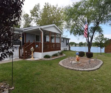 Mallard Lake Manufactured Home Community