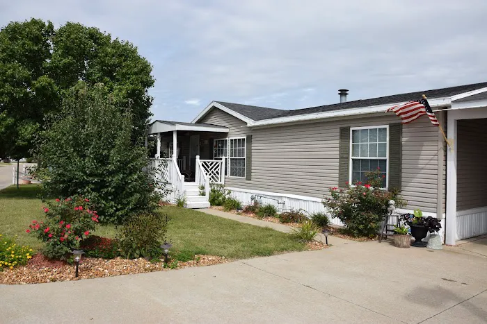 Mallard Lake Manufactured Home Community Picture 2