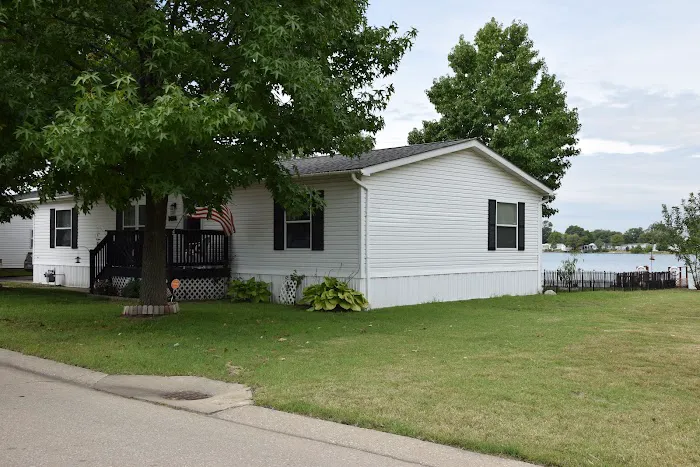 Mallard Lake Manufactured Home Community Picture 10