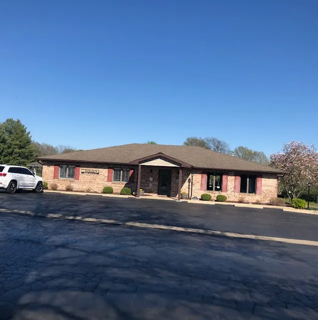 McDonald Mobile Homes & Country Meadows Communities Picture 2