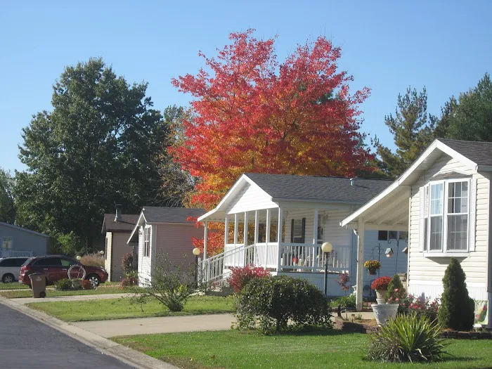 McDonald Mobile Homes & Country Meadows Communities Picture 1