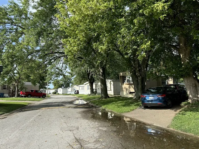 Rocwood Mobile Home Park Picture 3