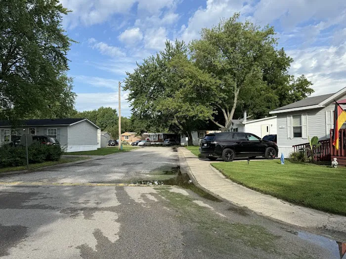 Rocwood Mobile Home Park Picture 2