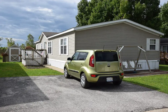 Castle Acres Manufactured Home Community Picture 2
