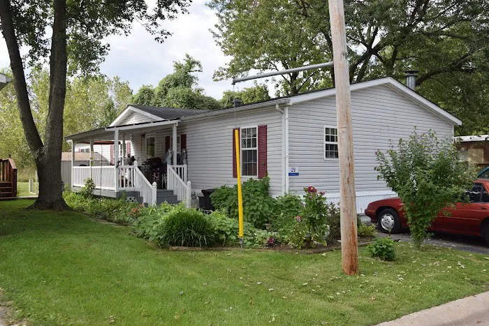 Castle Acres Manufactured Home Community Picture 1
