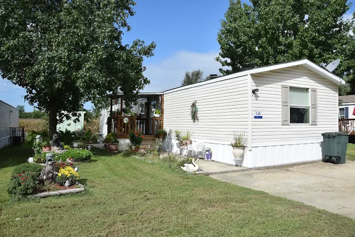 Castle Acres Manufactured Home Community Picture 9