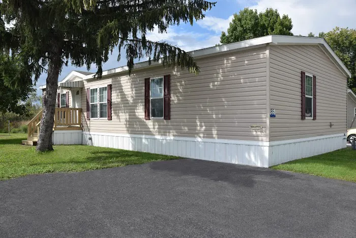 Castle Acres Manufactured Home Community Picture 10