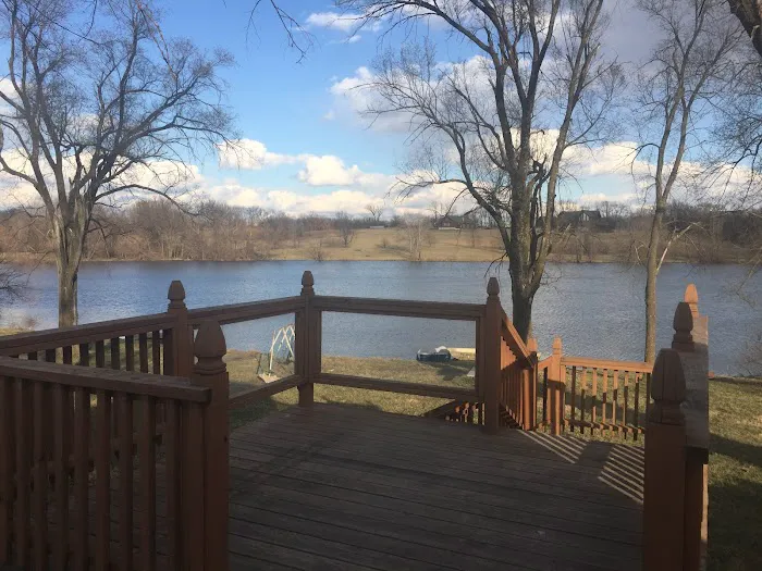 Suncatcher Lake RV Park Picture 2