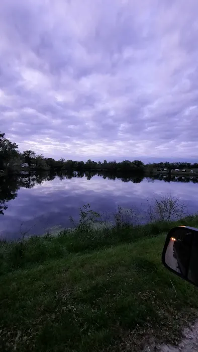 Suncatcher Lake RV Park Picture 10