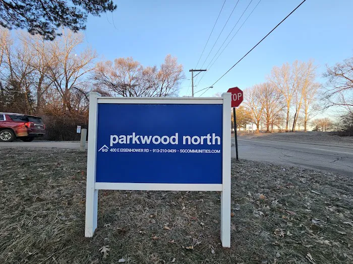 Parkwood North Mobile Home Park Picture 2