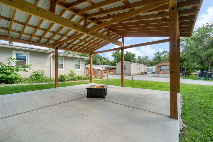 Green Hills Manufactured Home Picture 1