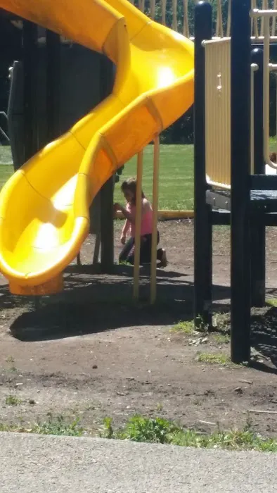 Storeyland RV Sites Picture 10