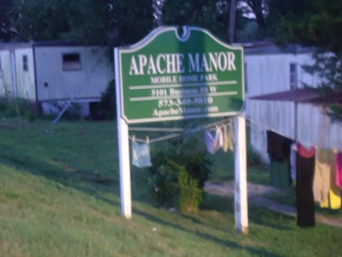 Apache Manor Mobile Home Park Picture 4