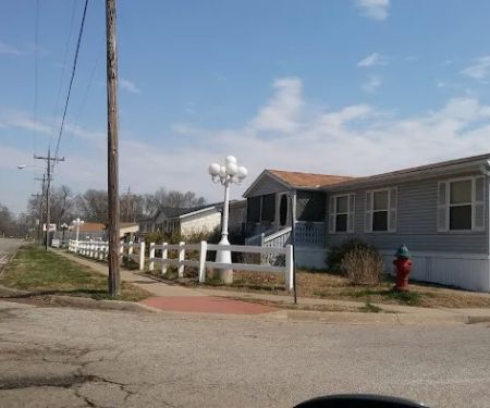 Coachlight West Mobile Home Park