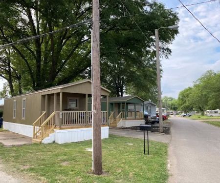 Coachlight Village North