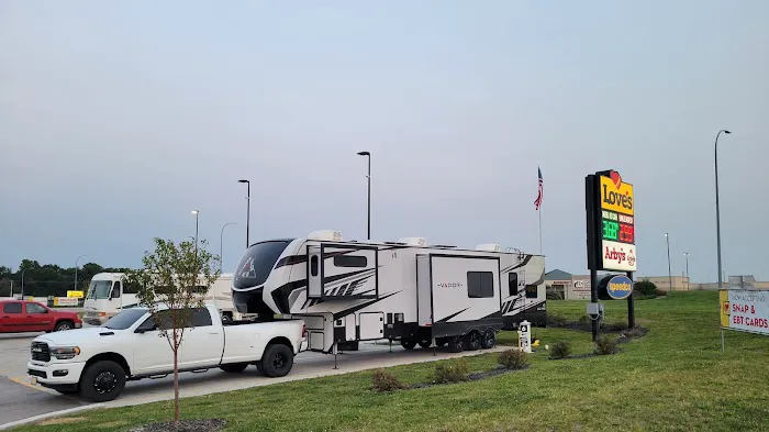 Love's RV Hookup Picture 4