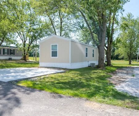 Red Maples Homes & RV Community