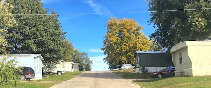 Decade Acres Mobile Home Park Picture 4