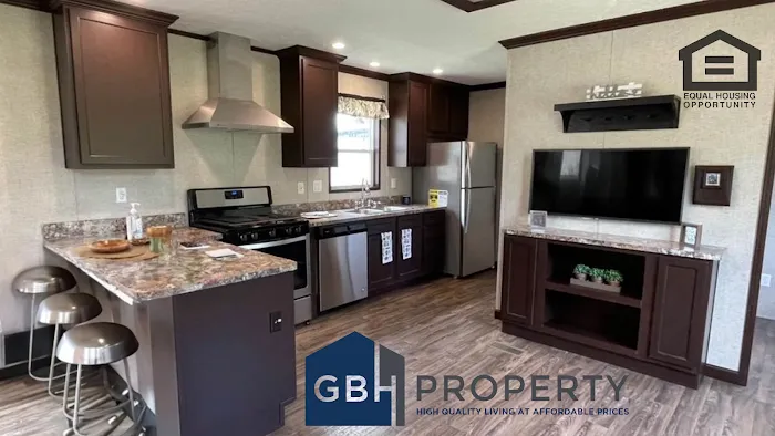 Tri-Level Manufactured Home Community Picture 2